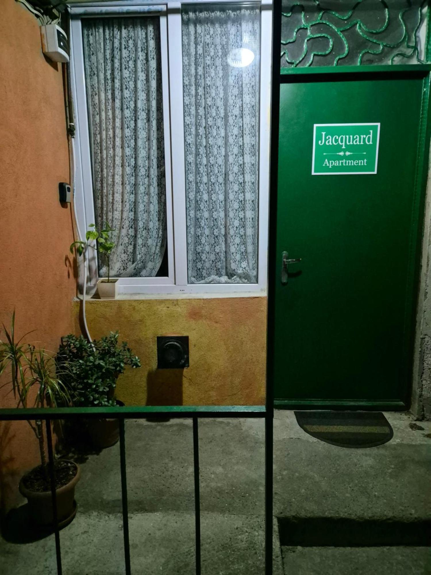 Jacquard Apartment In The Centre Of Kutaisi Exteriör bild